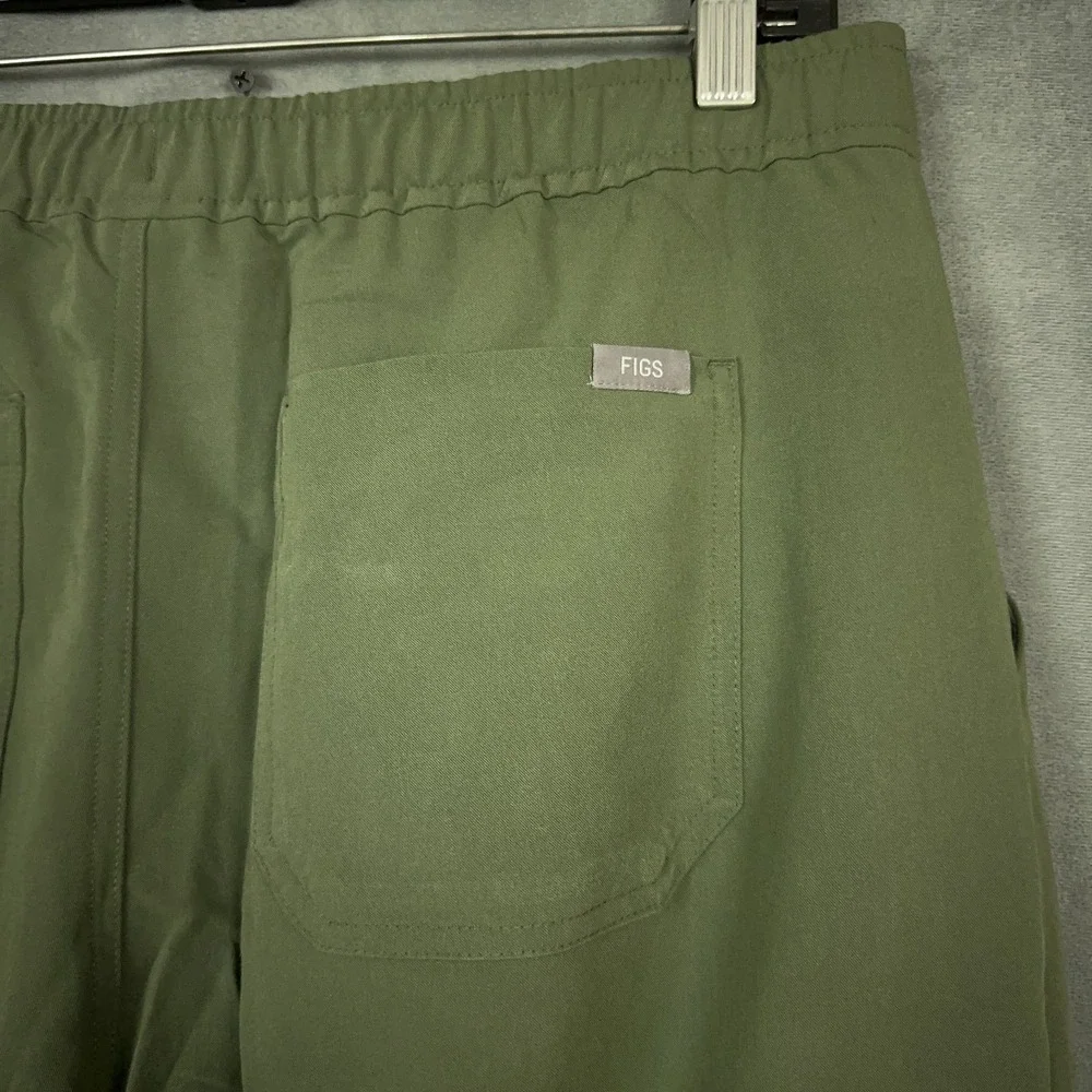 Figs Tansen Classic Cargo Jogger Scrub Pants Mens Size Small TALL Moss Green NWT